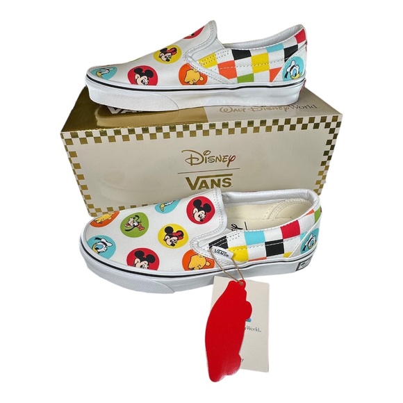 Vans Disney 50th Anniversary Classic Slip-On Disney Character Buttons m 6 w 7.5 - Picture 1 of 2